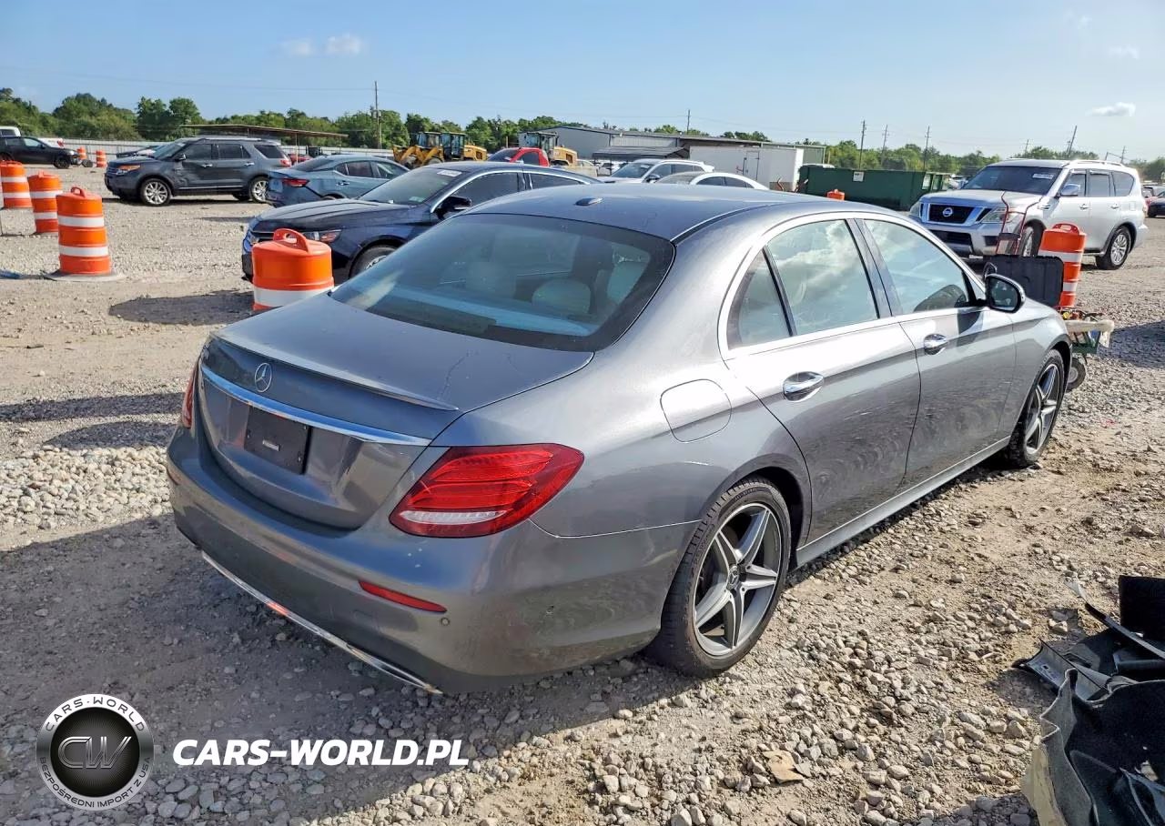 2018 Mercedes-Benz E 300 VIN:WDDZF4JB6JA302987 - 3