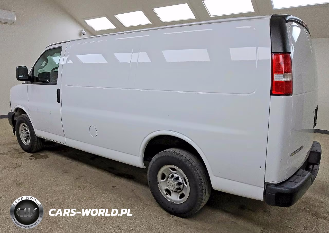 2019 Chevrolet Express G2500 VIN:1GCWGAFP9K1369517 - 2