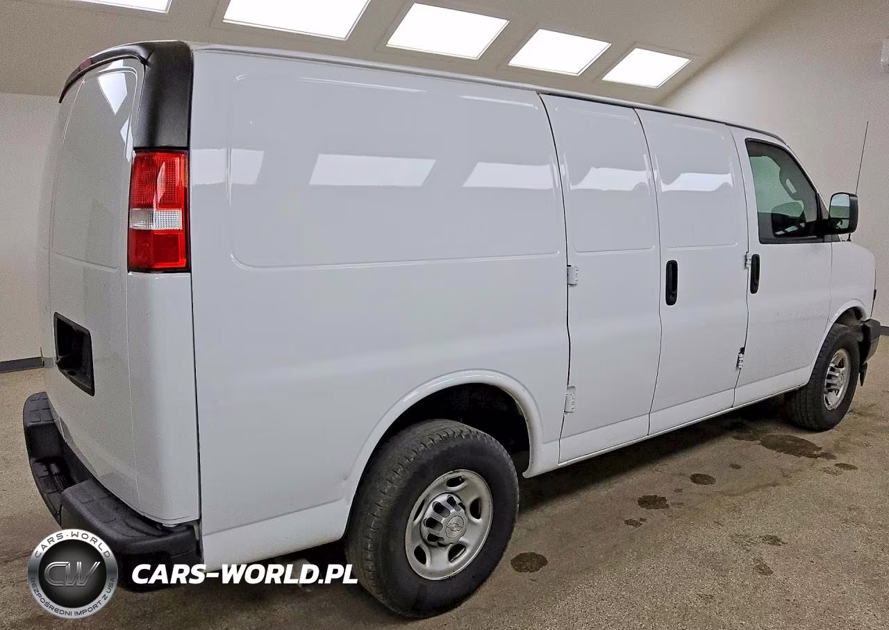 2019 Chevrolet Express G2500 VIN:1GCWGAFP9K1369517 - 3