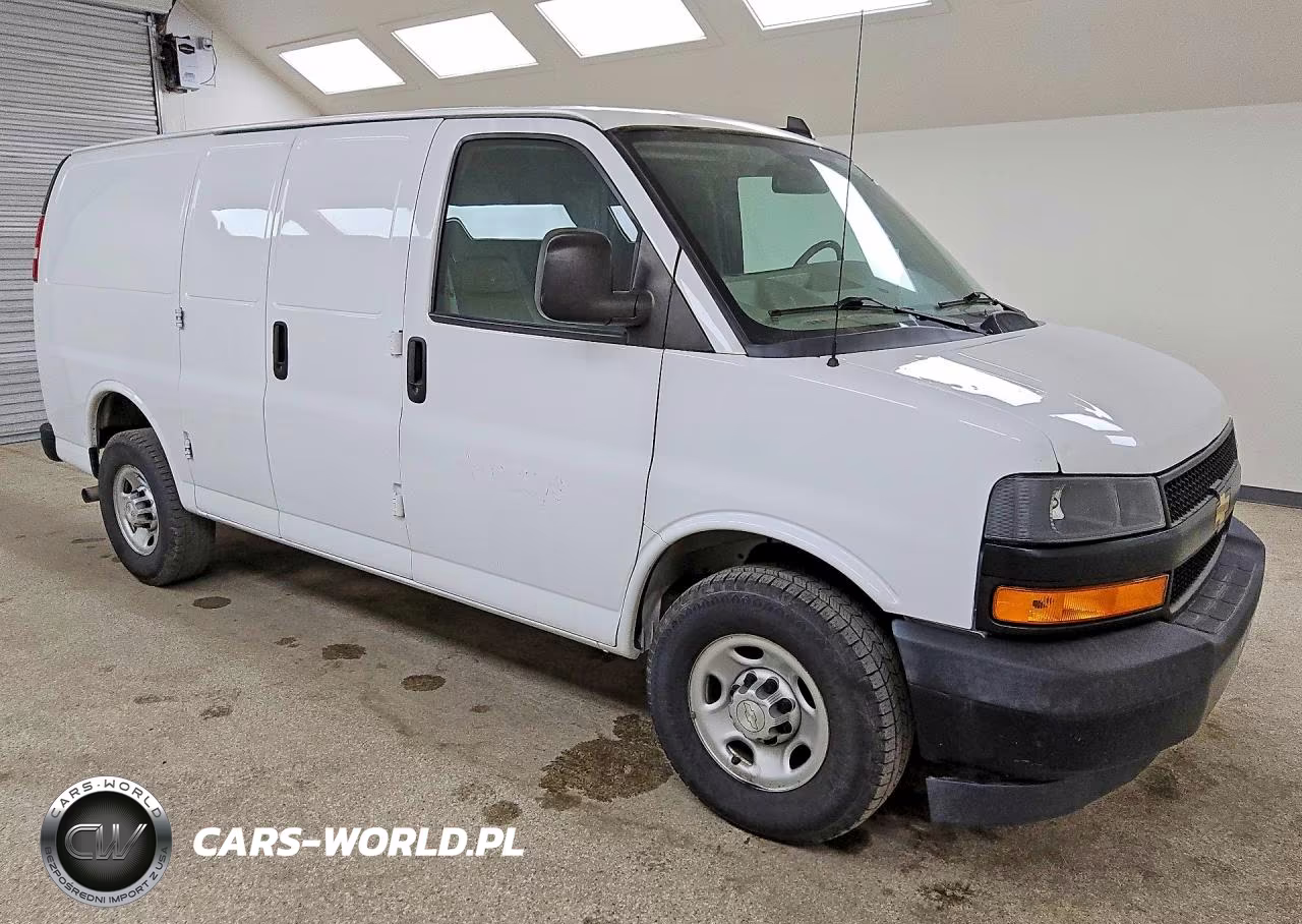 2019 Chevrolet Express G2500 VIN:1GCWGAFP9K1369517 - 4