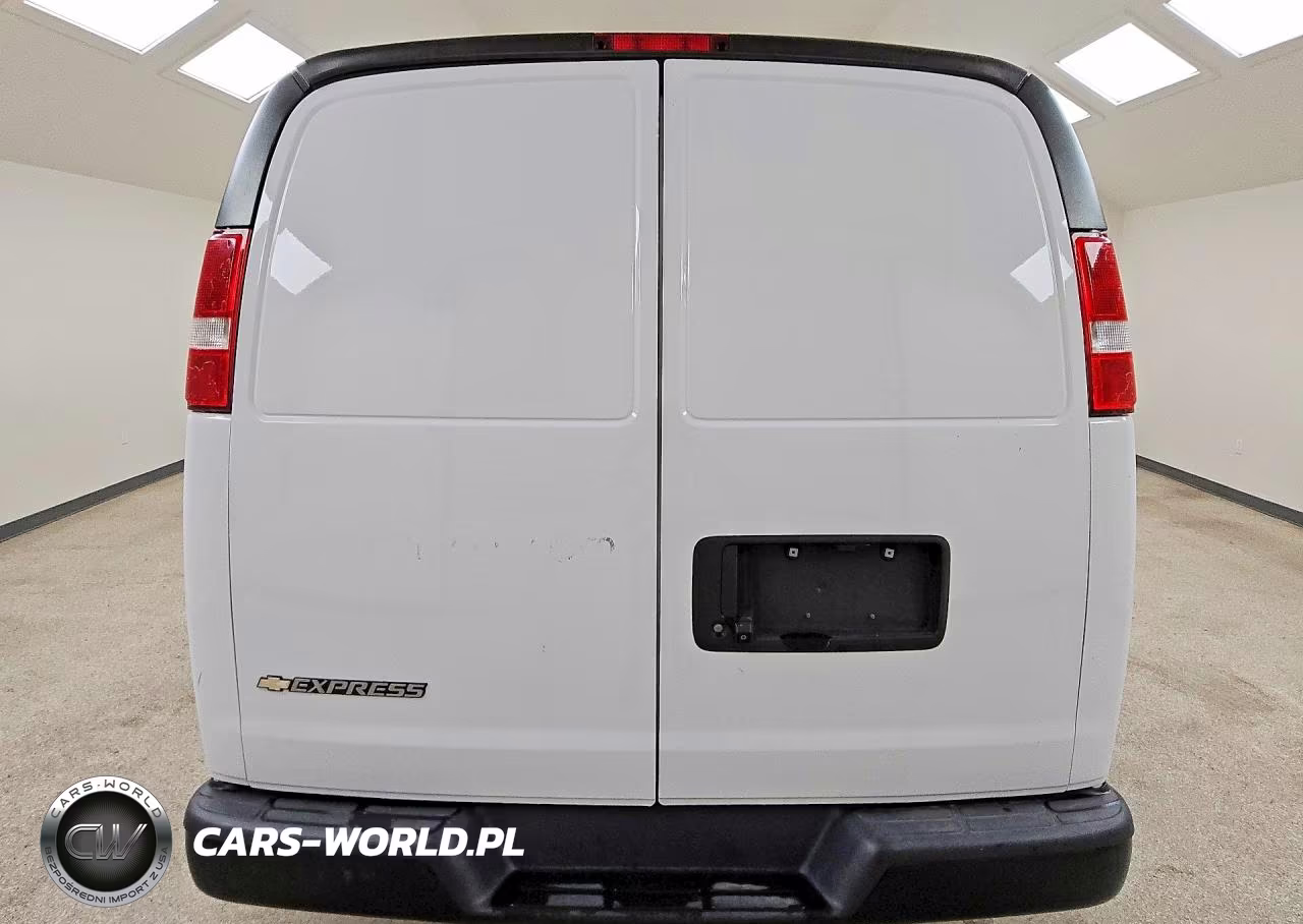 2019 Chevrolet Express G2500 VIN:1GCWGAFP9K1369517 - 6