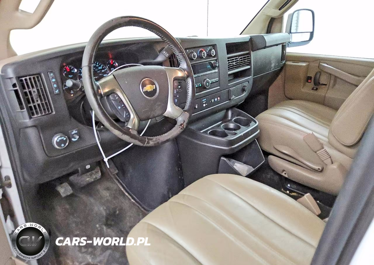 2019 Chevrolet Express G2500 VIN:1GCWGAFP9K1369517 - 8