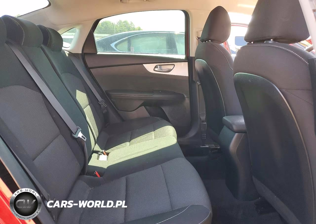 2023 Kia Forte Lx-Lxs VIN:3KPF24AD2PE511059 - 10