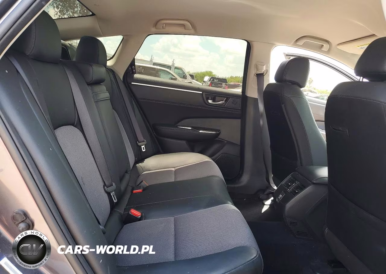 2018 Honda Clarity VIN:JHMZC5F13JC021659 - 10