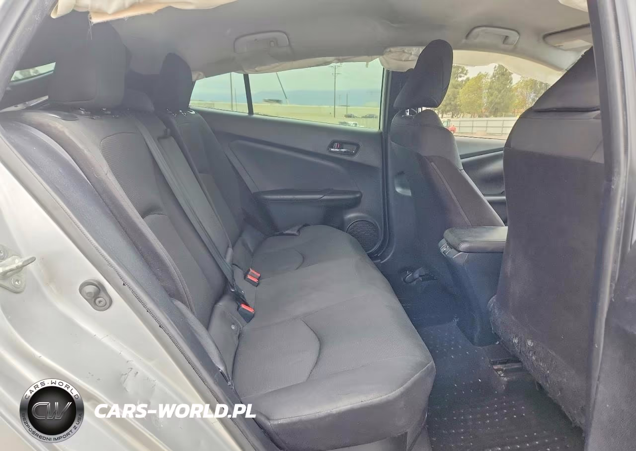 2020 Toyota Prius L Eco VIN:JTDKARFU0L3116886 - 10