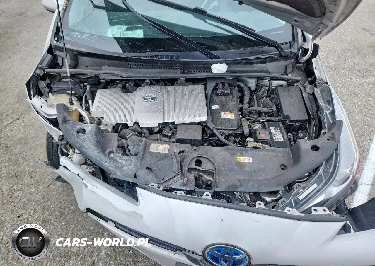 2020 Toyota Prius L Eco VIN:JTDKARFU0L3116886 - 11