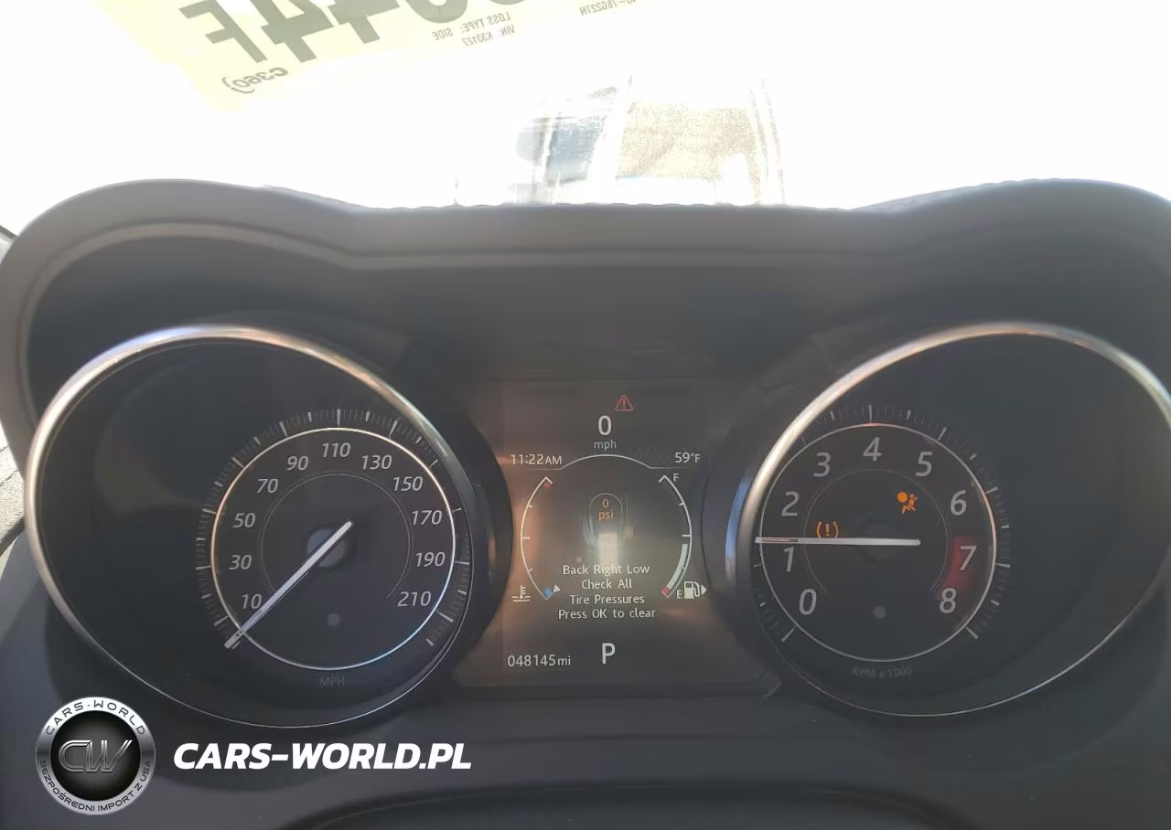 2016 Jaguar F-Type R VIN:SAJWJ6DLXGMK33127 - 9