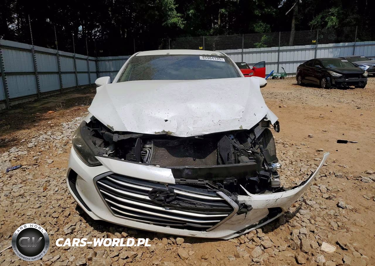 2018 Hyundai Elantra Sel VIN:5NPD84LF5JH389529 - 5