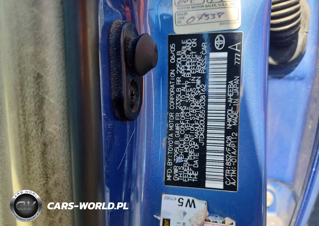 2005 Toyota Prius Base VIN:JTDKB20U557038162 - 12