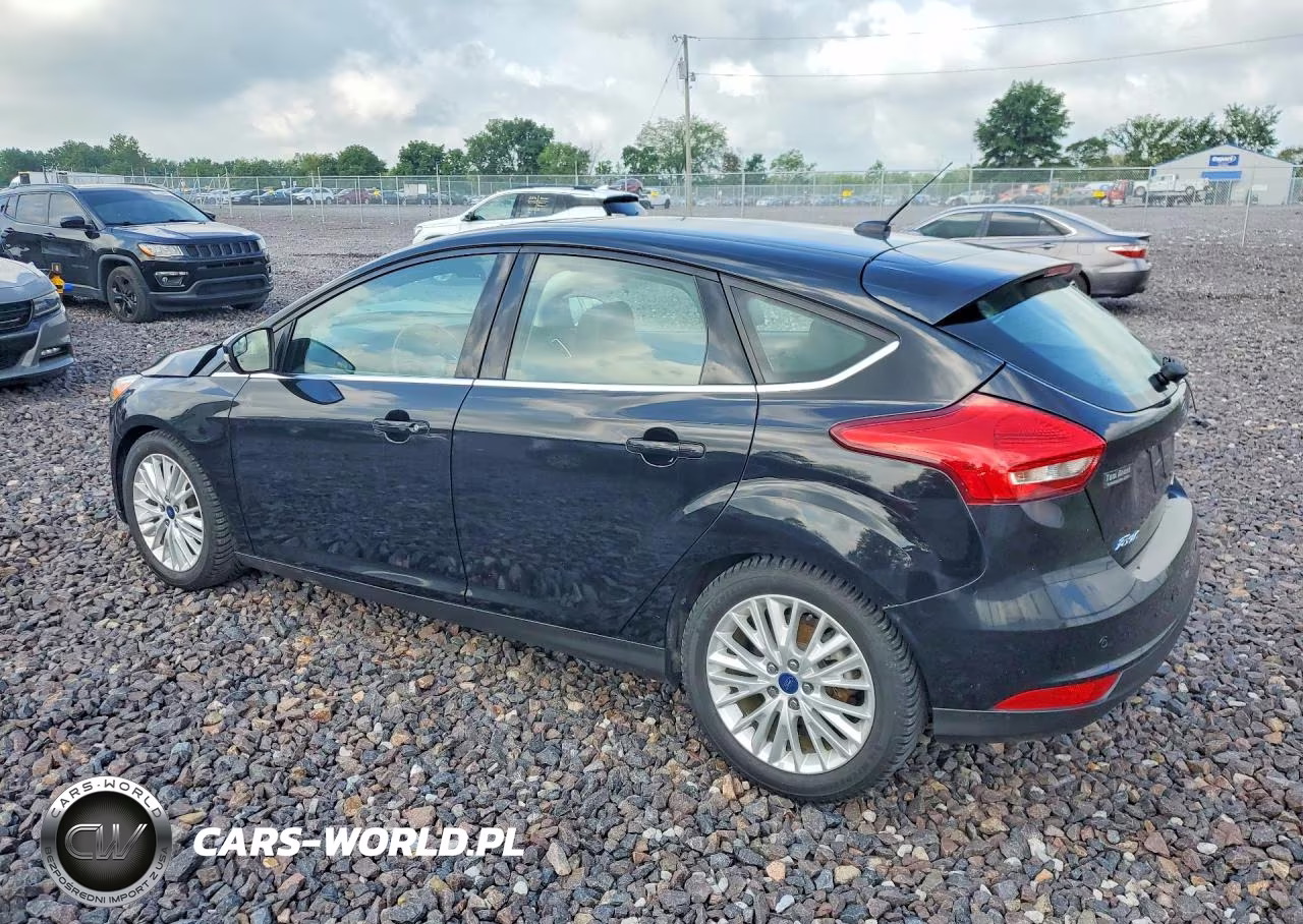 2017 Ford Focus Titanium VIN:1FADP3N29HL253441 - 2