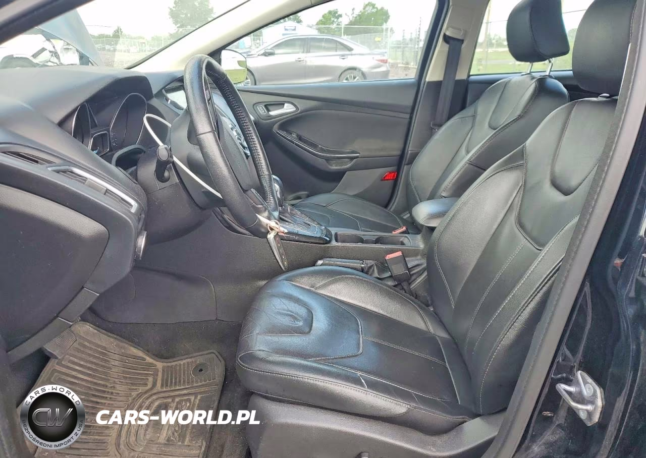 2017 Ford Focus Titanium VIN:1FADP3N29HL253441 - 7