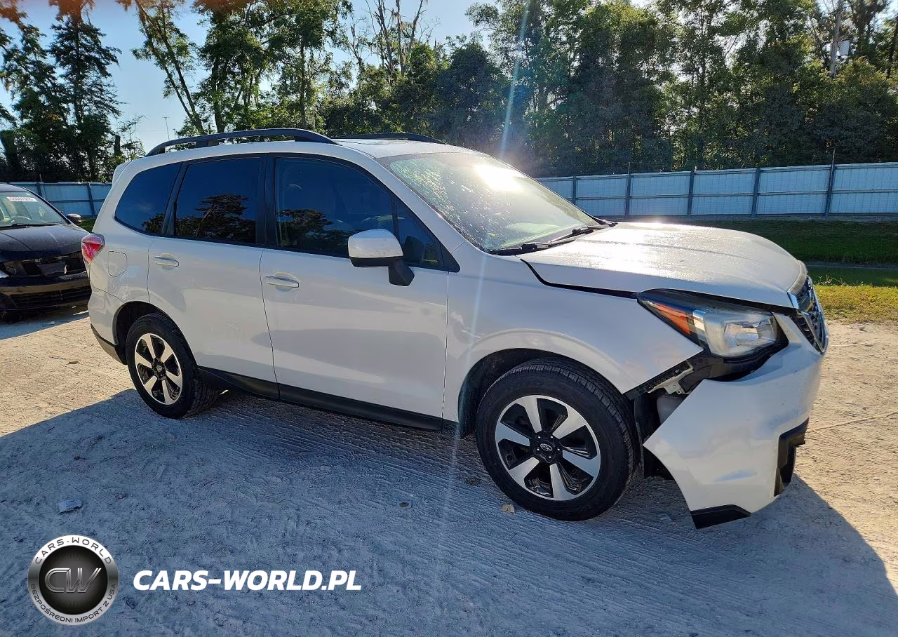 2018 Subaru Forester 2.5I Premium VIN:JF2SJAEC0JH509444 - 4