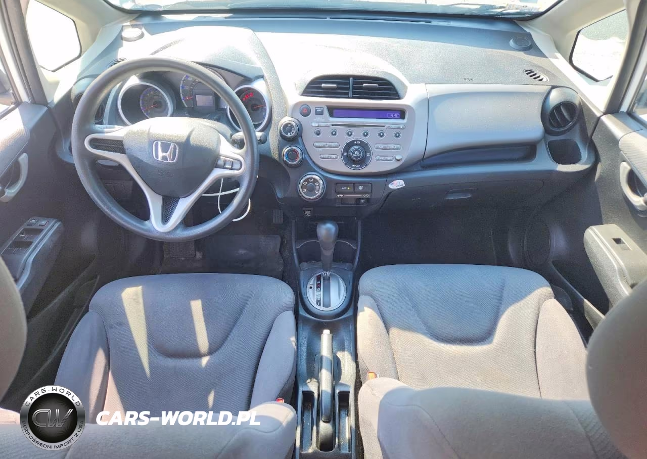 2013 Honda Fit VIN:JHMGE8H3XDC067155 - 8