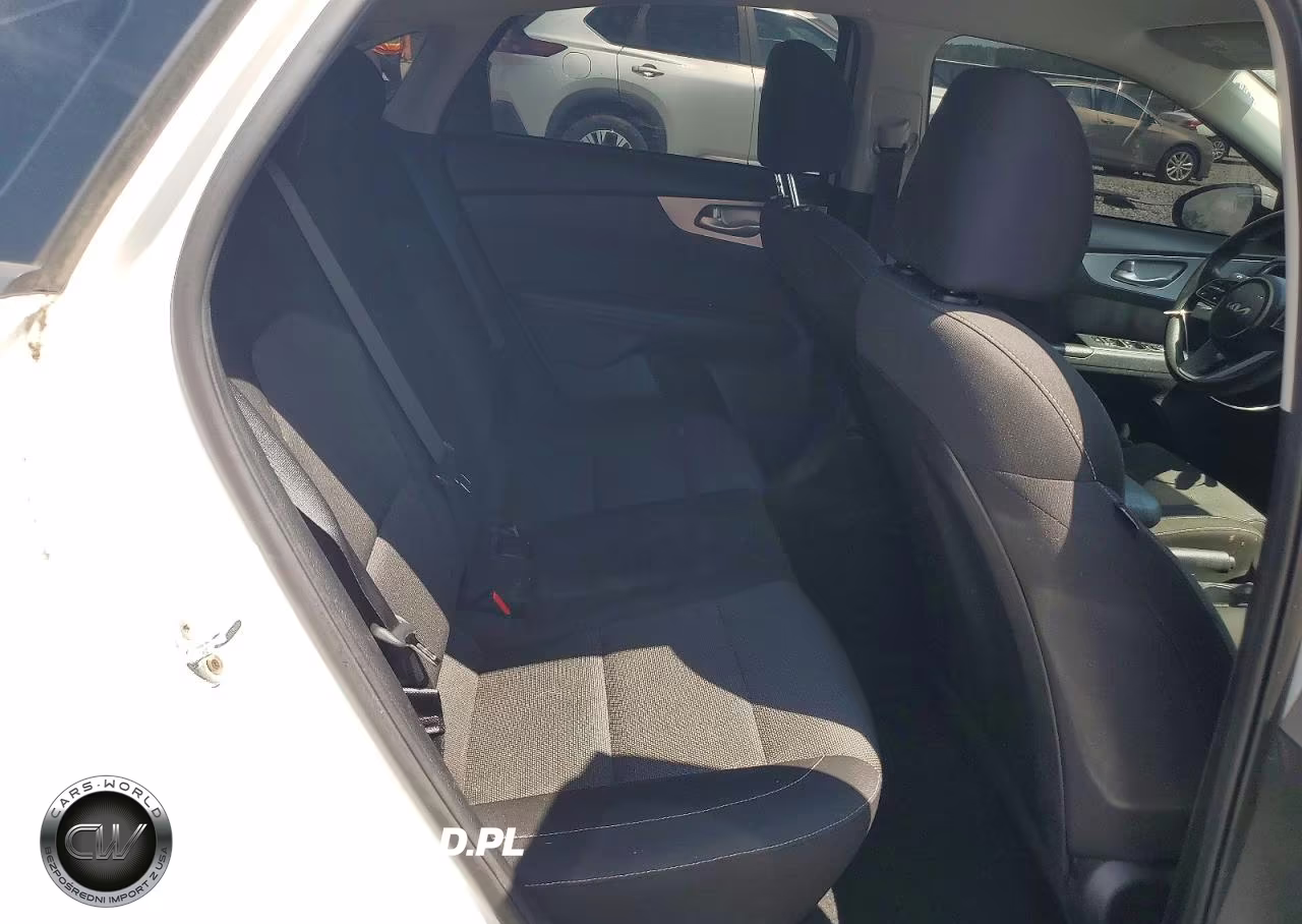 2023 Kia Forte Lxs VIN:3KPF24AD7PE508769 - 10