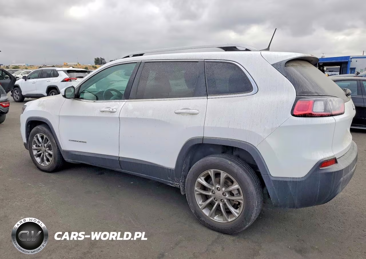 2019 Jeep Cherokee Latitude Plus VIN:1C4PJLLB3KD186848 - 2