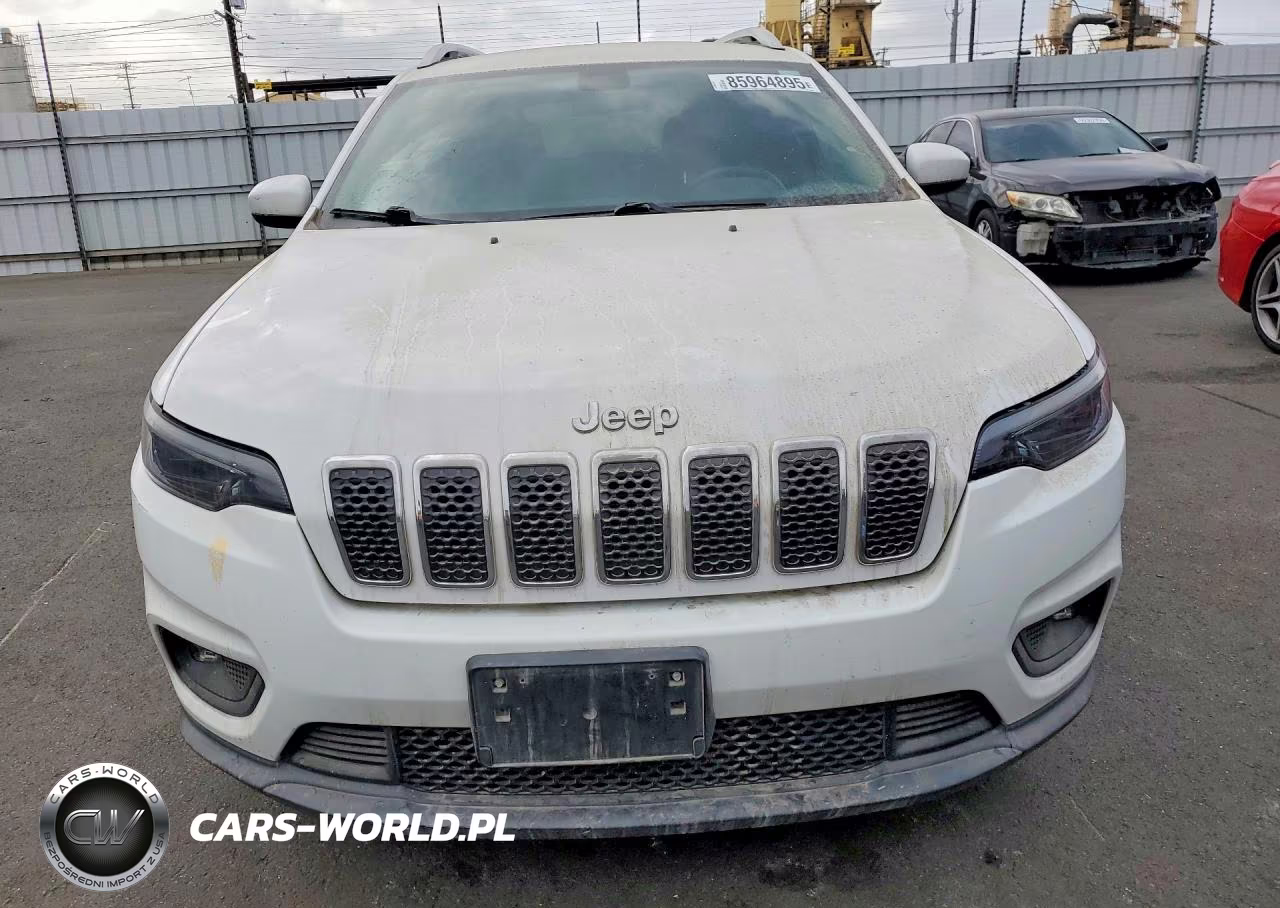 2019 Jeep Cherokee Latitude Plus VIN:1C4PJLLB3KD186848 - 5