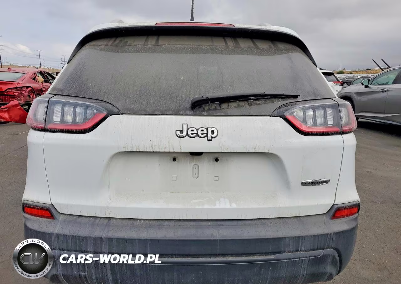 2019 Jeep Cherokee Latitude Plus VIN:1C4PJLLB3KD186848 - 6