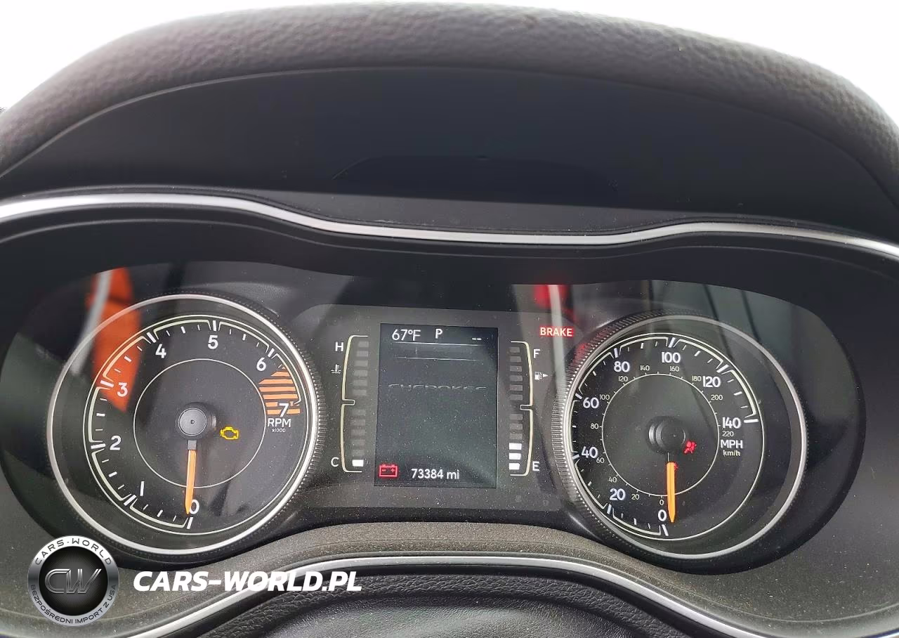 2019 Jeep Cherokee Latitude Plus VIN:1C4PJLLB3KD186848 - 9