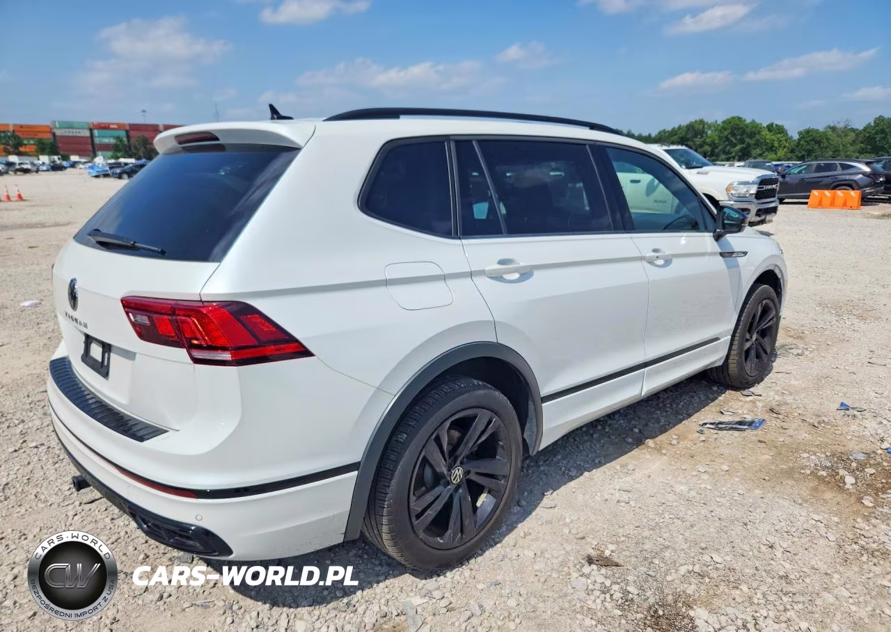 2023 Volkswagen Tiguan Se R-Line Black VIN:3VVCB7AX0PM134849 - 3
