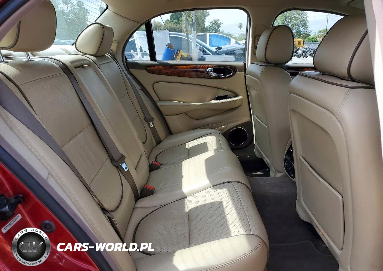 2009 Jaguar Xj8 VIN:SAJWA71B99SH31046 - 10