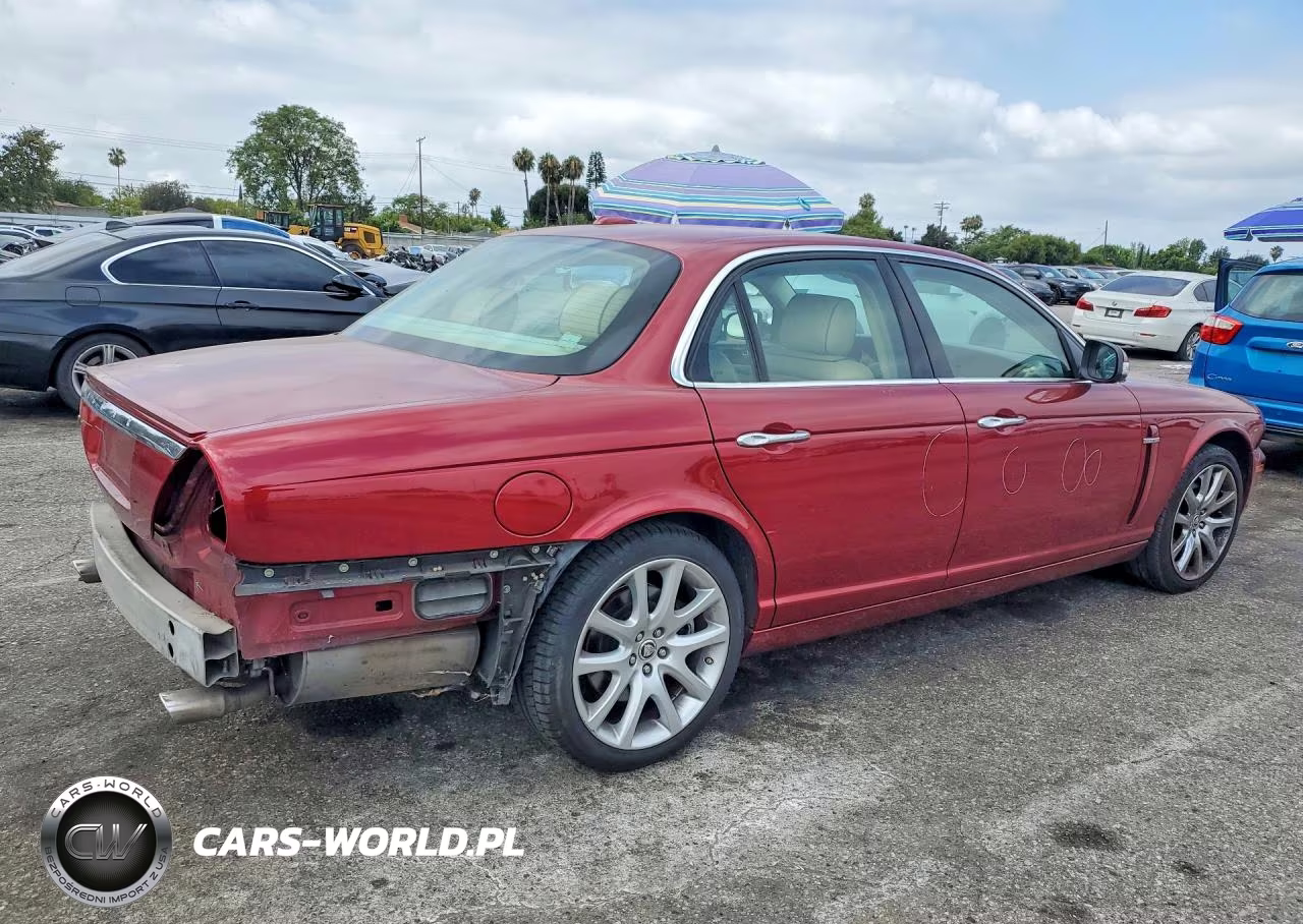 2009 Jaguar Xj8 VIN:SAJWA71B99SH31046 - 3