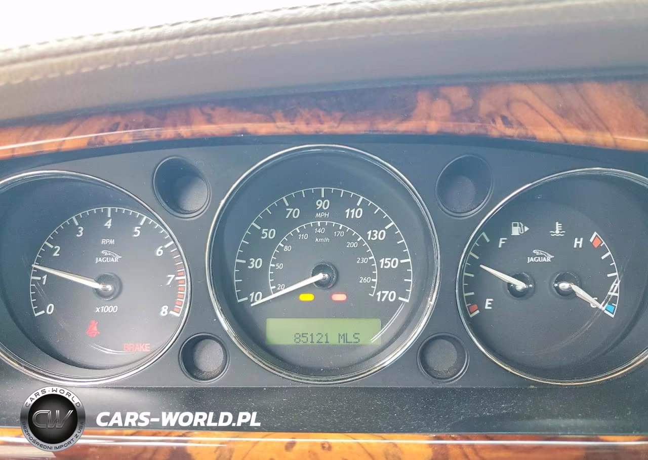 2009 Jaguar Xj8 VIN:SAJWA71B99SH31046 - 9