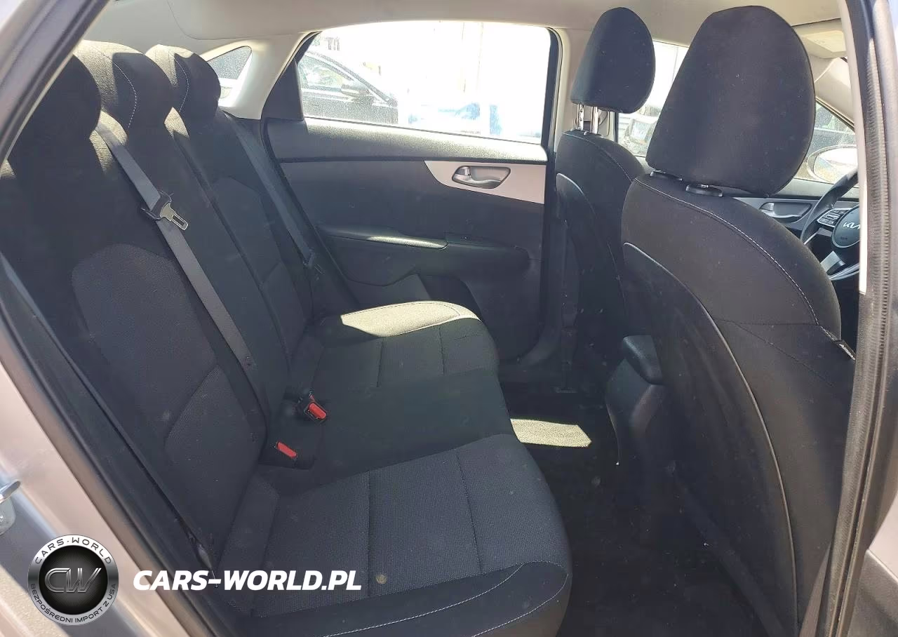 2024 Kia Forte Lxs VIN:3KPF24AD4RE787407 - 10