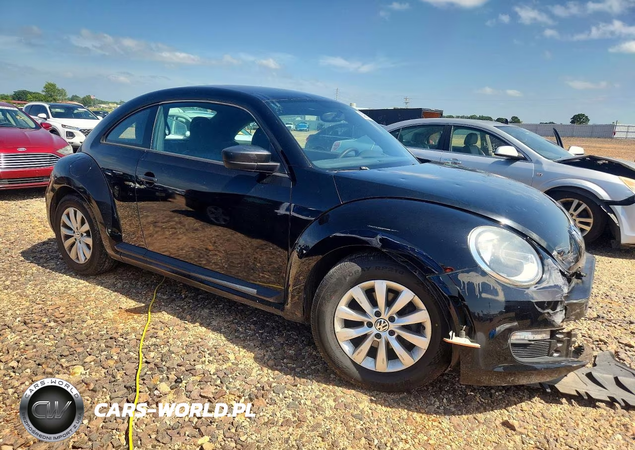 2014 Volkswagen Beetle VIN:3VWFP7AT3EM610015 - 4