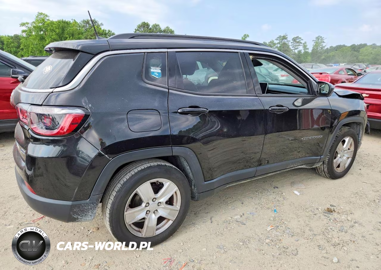 2022 Jeep Compass Latitude VIN:3C4NJCBB4NT138816 - 3
