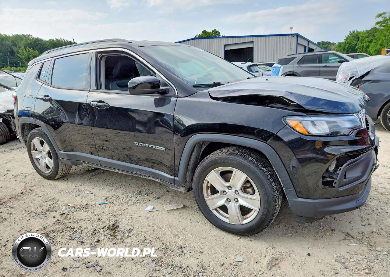 2022 Jeep Compass Latitude VIN:3C4NJCBB4NT138816 - 4