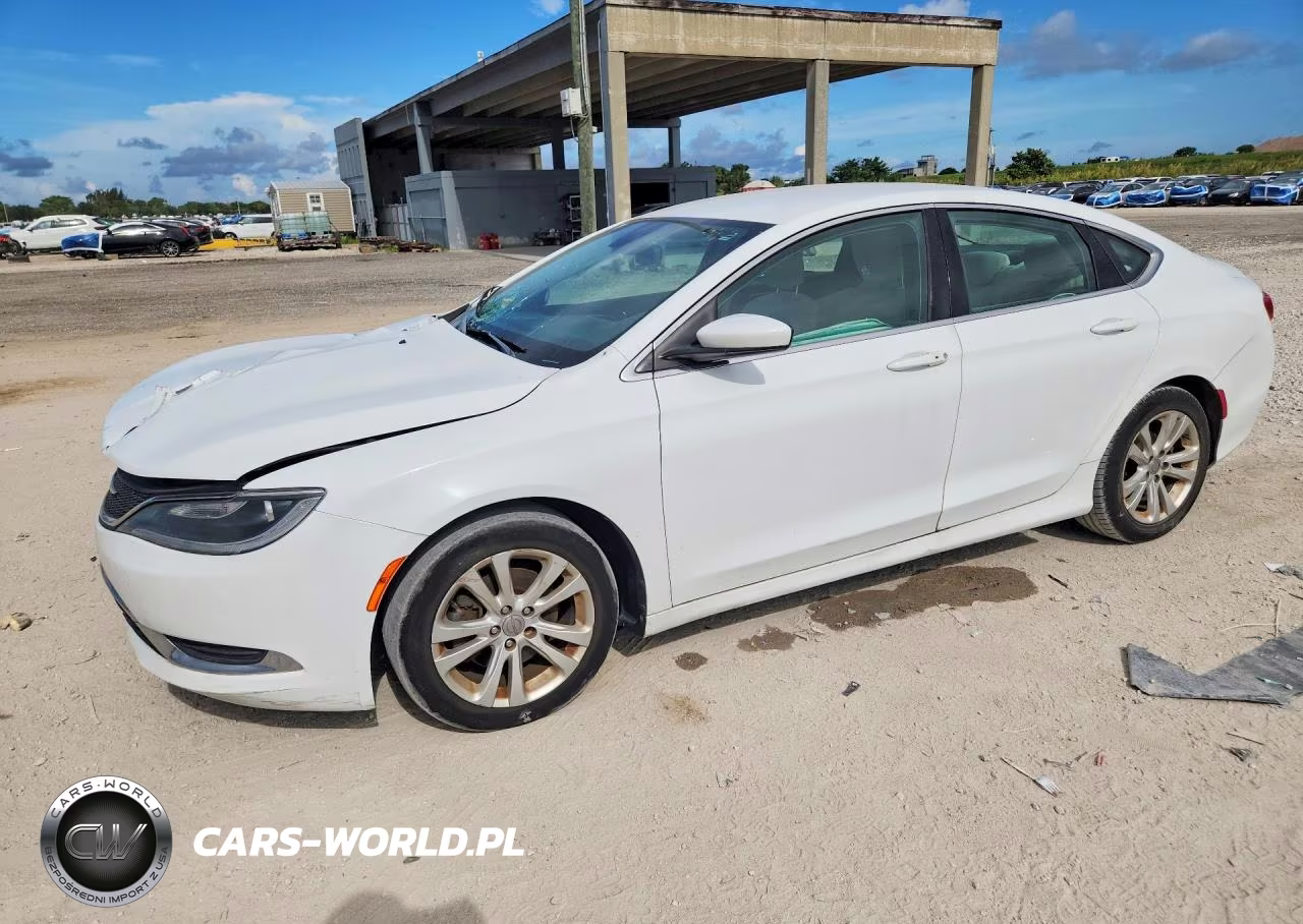 2015 Chrysler 200 Limited – zdjęcie 1 z 12