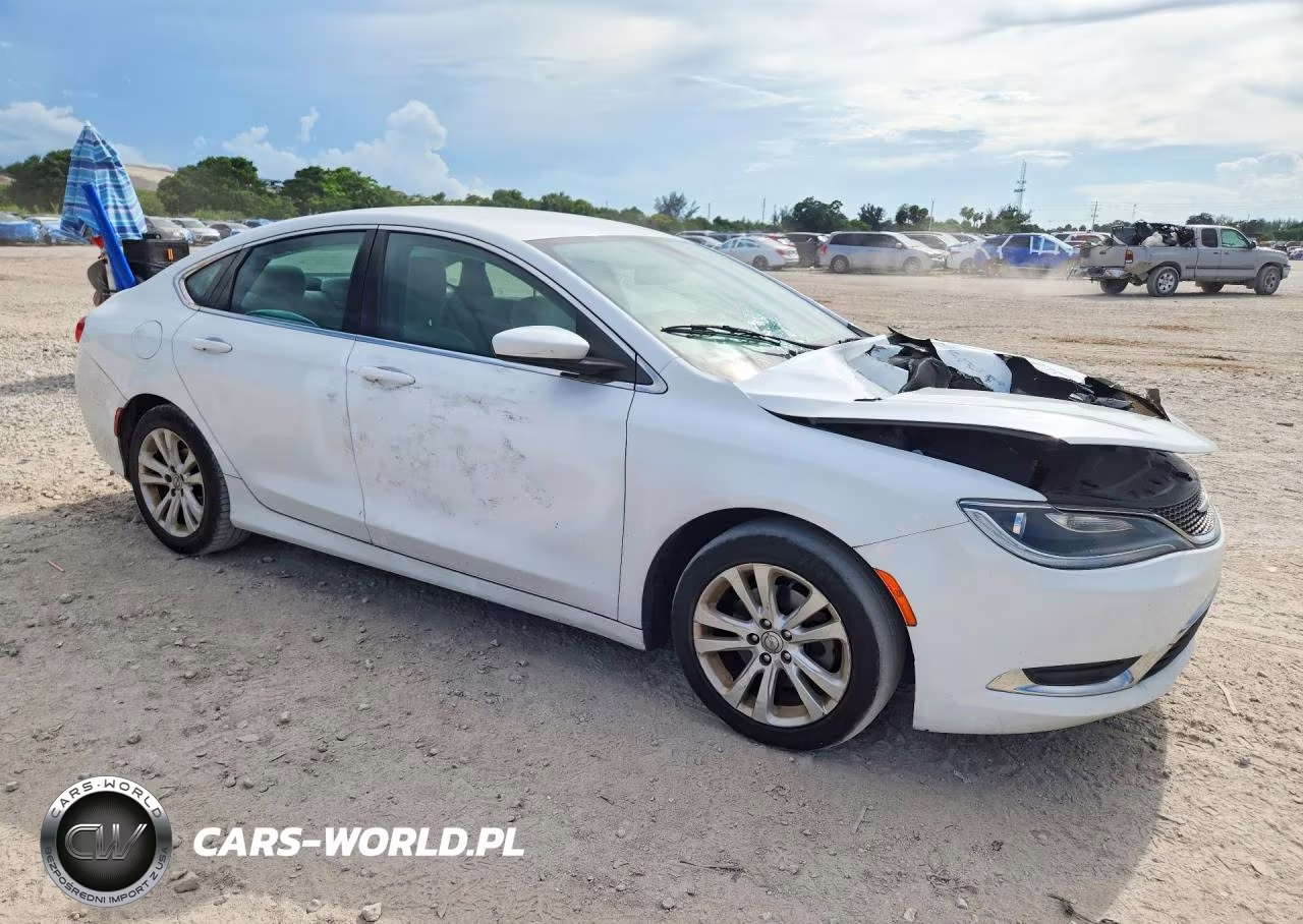 2015 Chrysler 200 Limited VIN:1C3CCCAB1FN611371 - 4