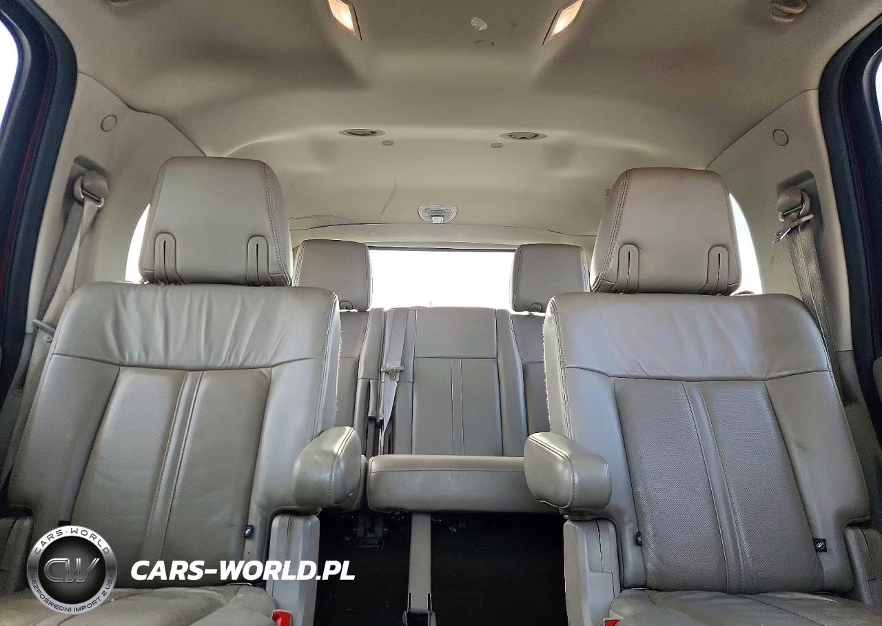 2017 Lincoln Navigator Select VIN:5LMJJ2JT1HEL03981 - 10