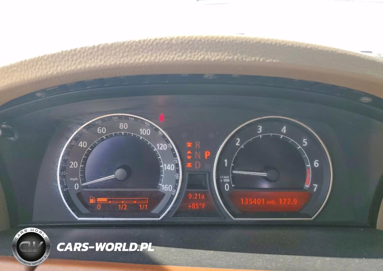 2006 BMW 750 Li VIN:WBAHN83556DT63581 - 9