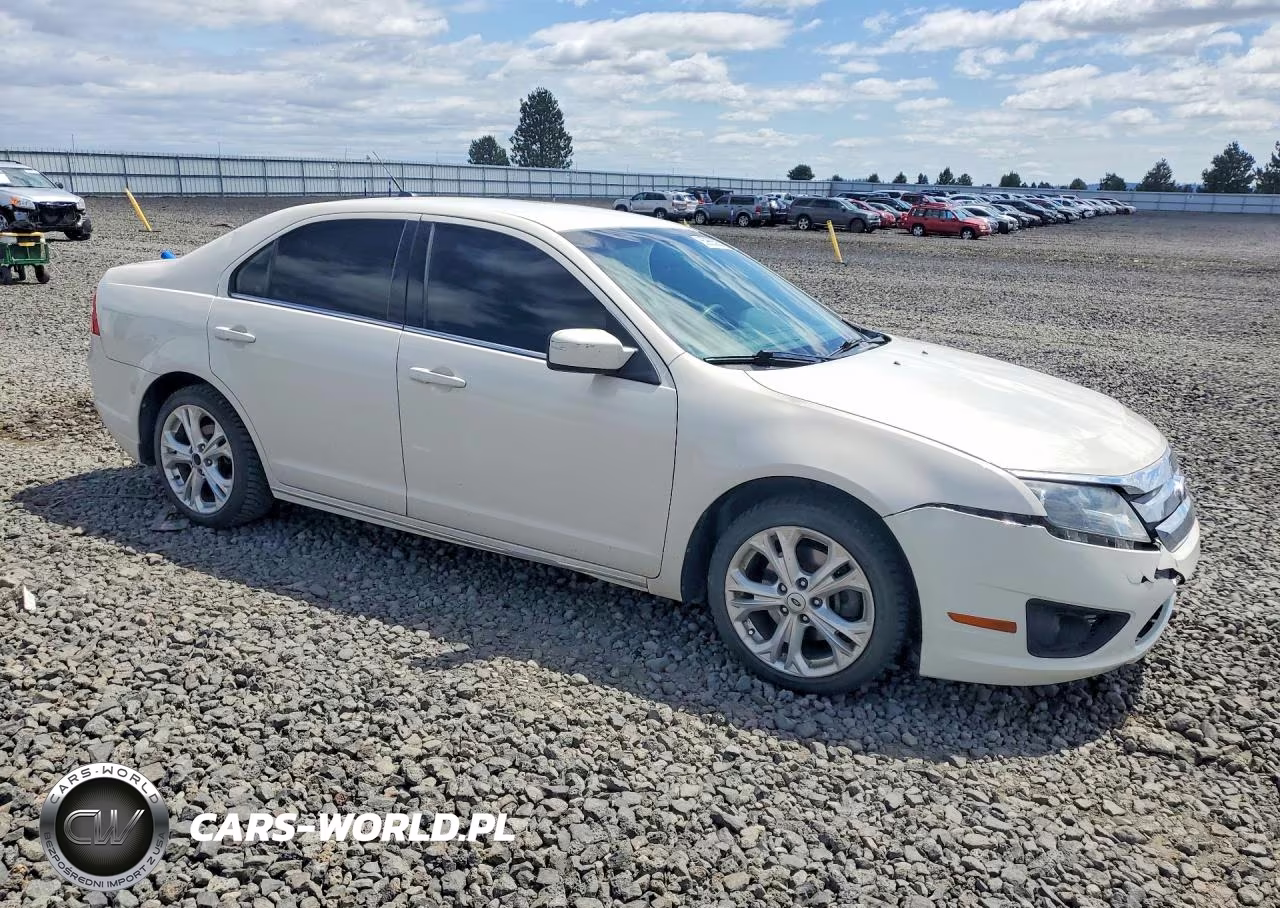 2012 Ford Fusion Se VIN:3FAHP0HA5CR379132 - 4