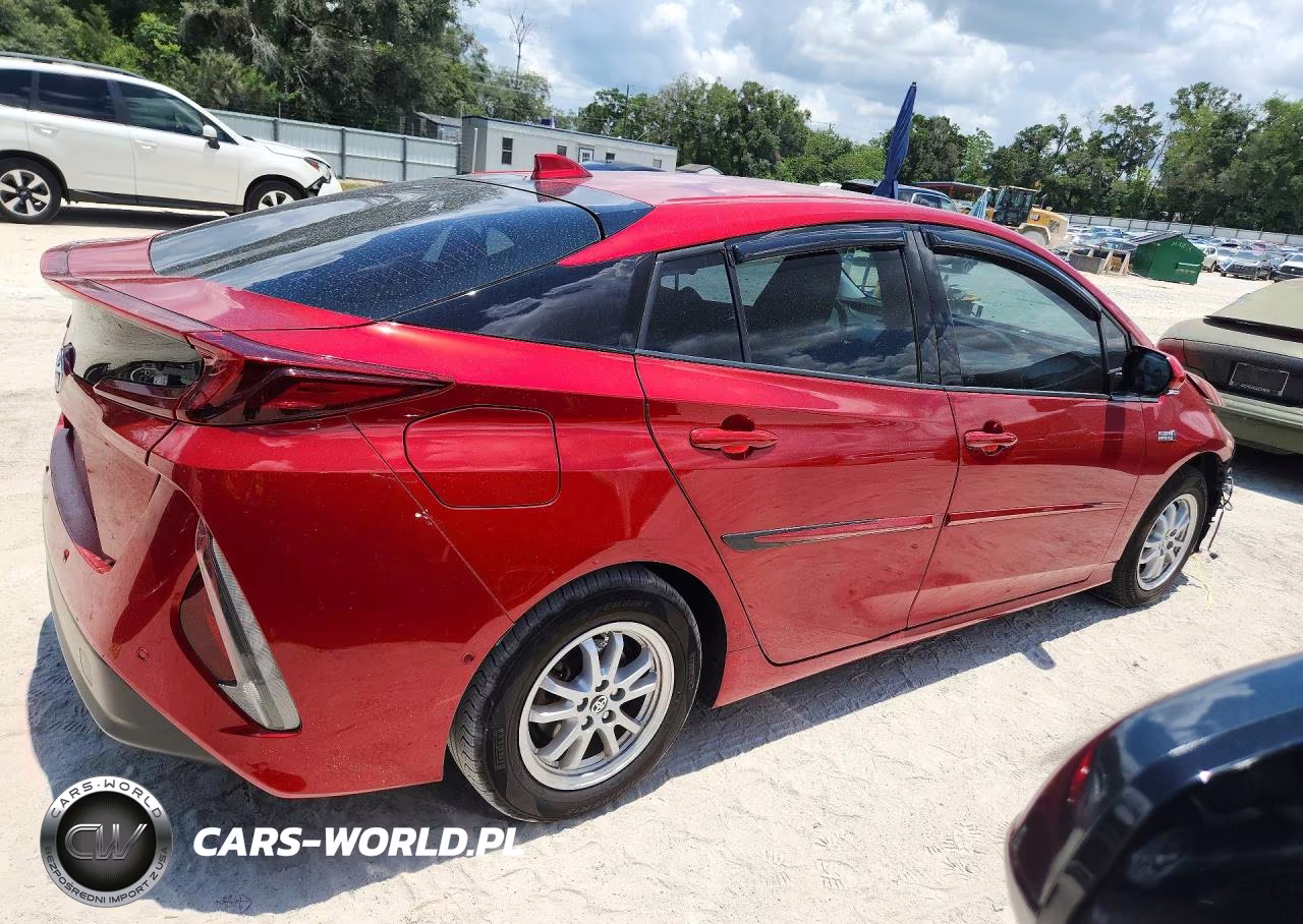 2019 Toyota Prius Prime Advanced VIN:JTDKARFP5K3111109 - 3