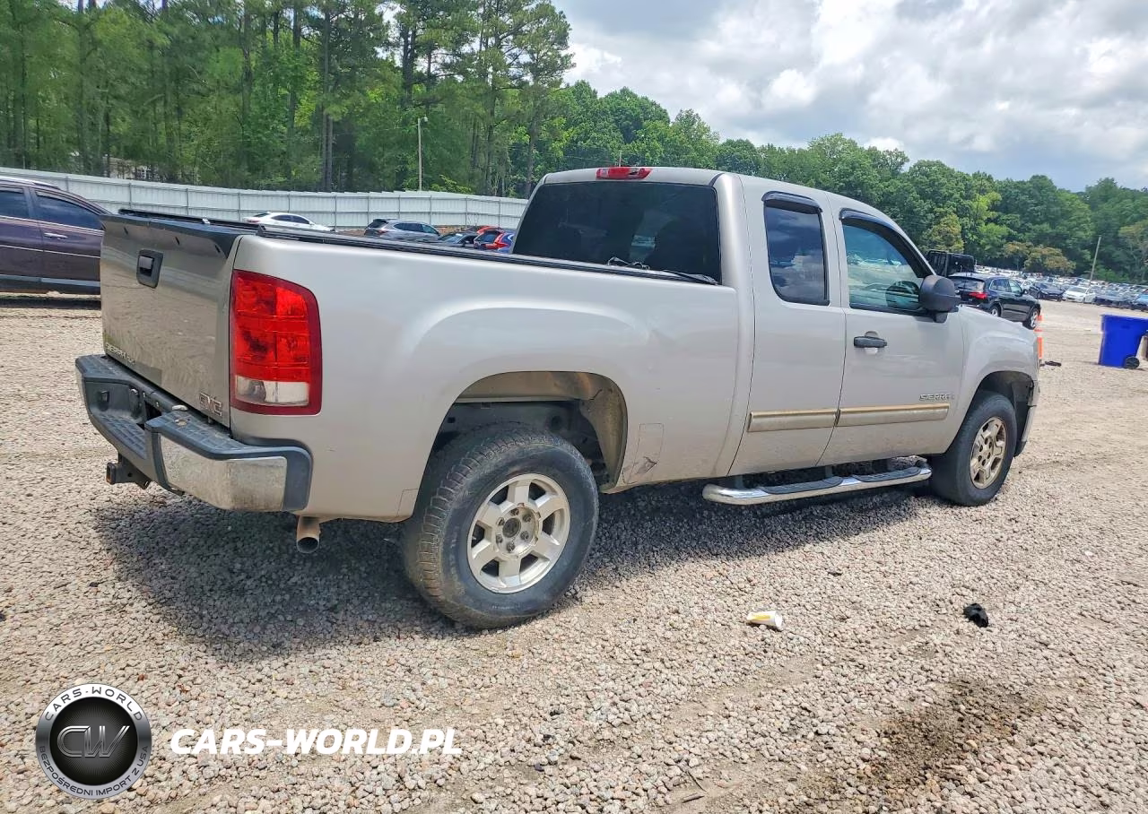 2008 GMC Sierra C1500 VIN:2GTEC19J281108652 - 3