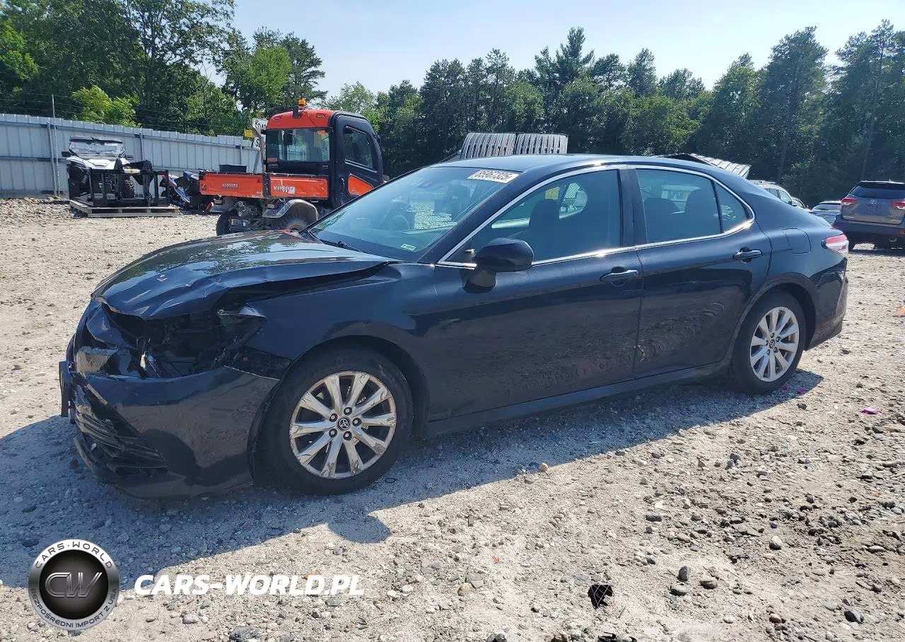 2018 Toyota Camry Le – zdjęcie 1 z 12