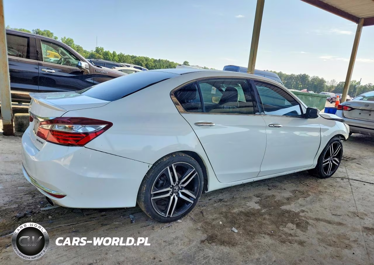 2017 Honda Accord Sport VIN:1HGCR2F59HA133946 - 3