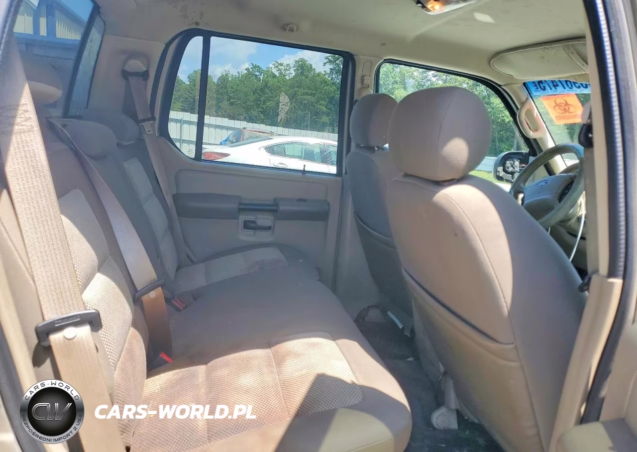 2005 Ford Explorer Sport Trac VIN:1FMZU67K45UB52185 - 10