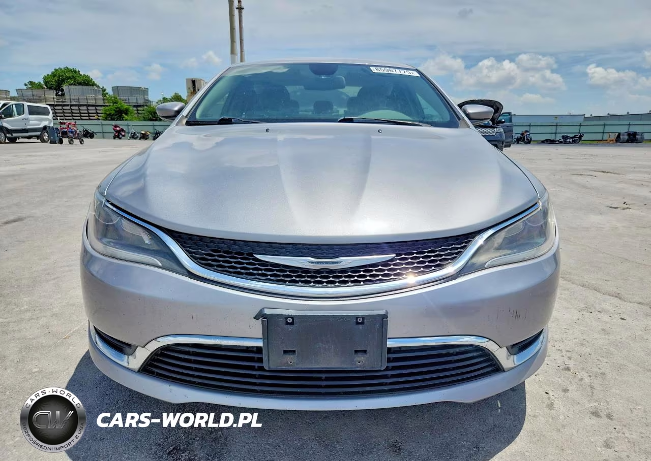 2015 Chrysler 200 Limited VIN:1C3CCCAB4FN649774 - 5