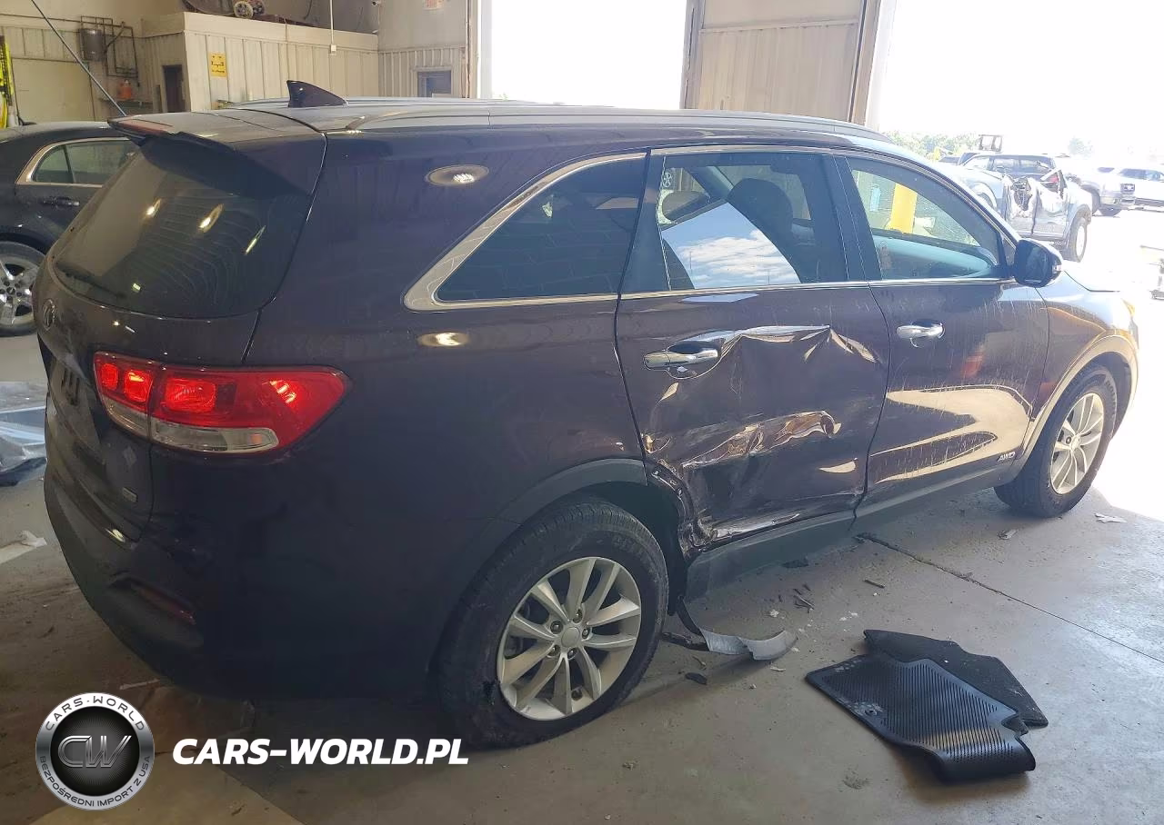 2018 Kia Sorento VIN:5XYPGDA36JG340274 - 3
