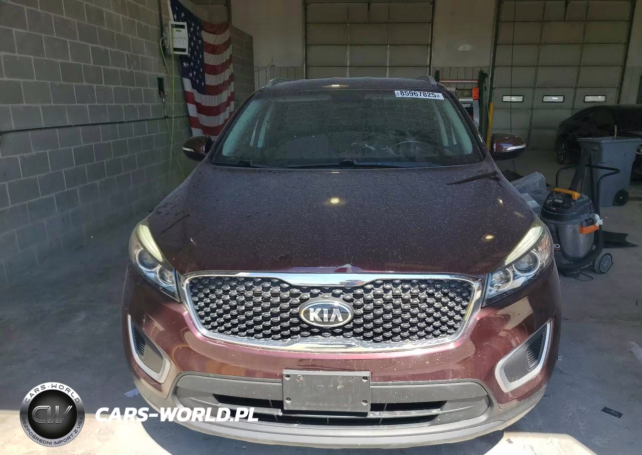 2018 Kia Sorento VIN:5XYPGDA36JG340274 - 5