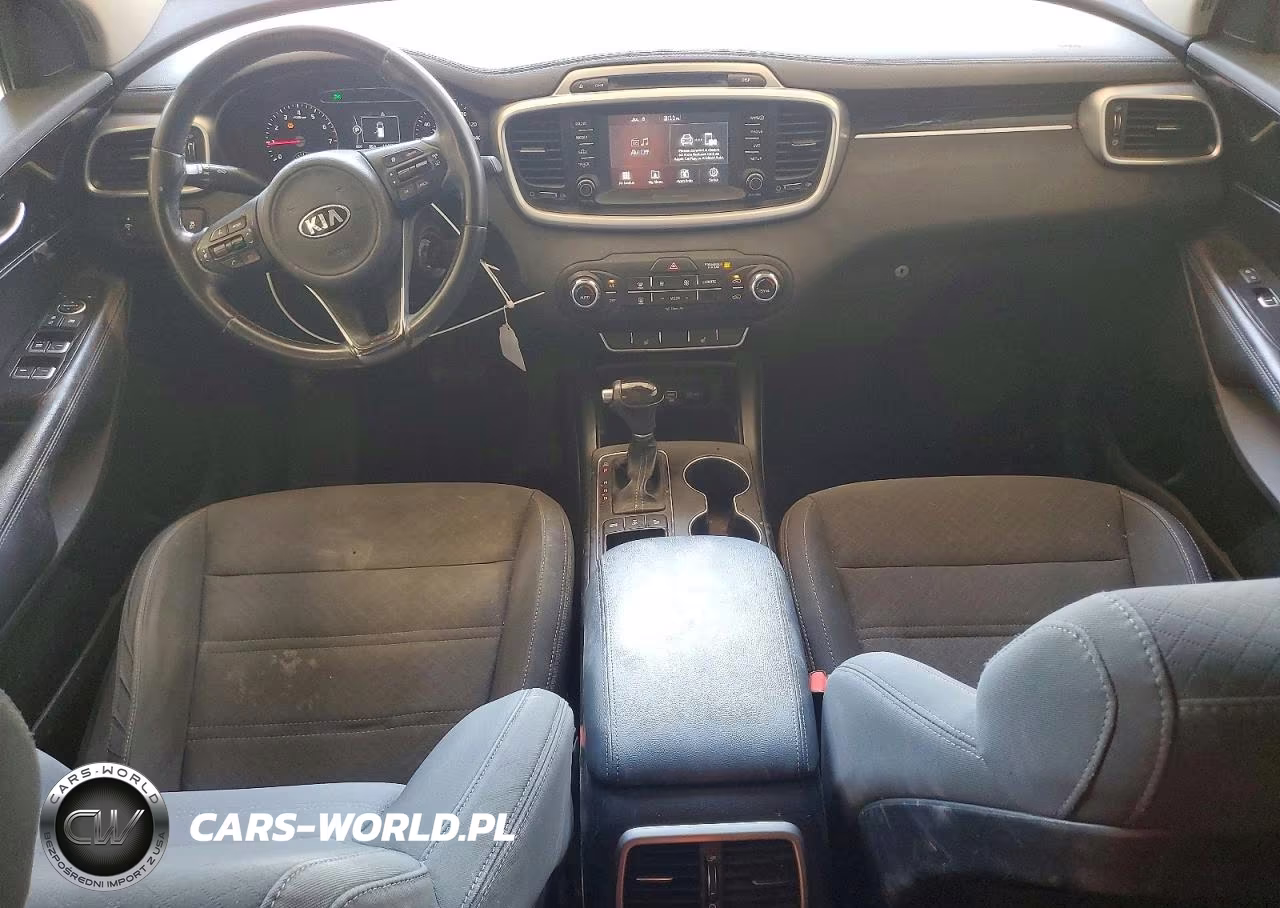 2018 Kia Sorento VIN:5XYPGDA36JG340274 - 8