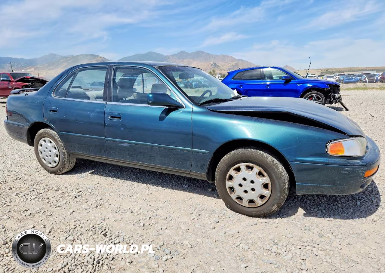 1996 Toyota Camry Le VIN:JT2BG12K8T0351597 - 4