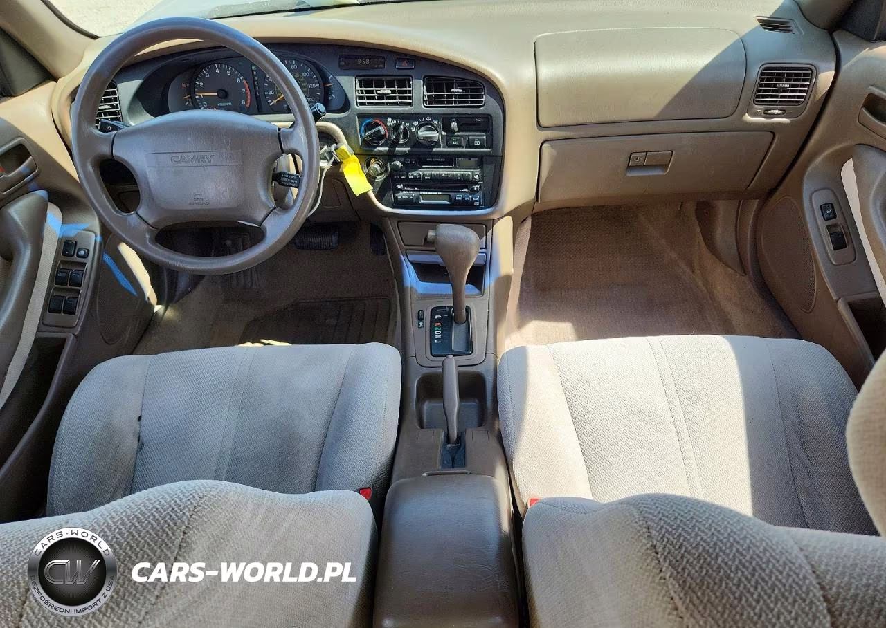 1996 Toyota Camry Le VIN:JT2BG12K8T0351597 - 8