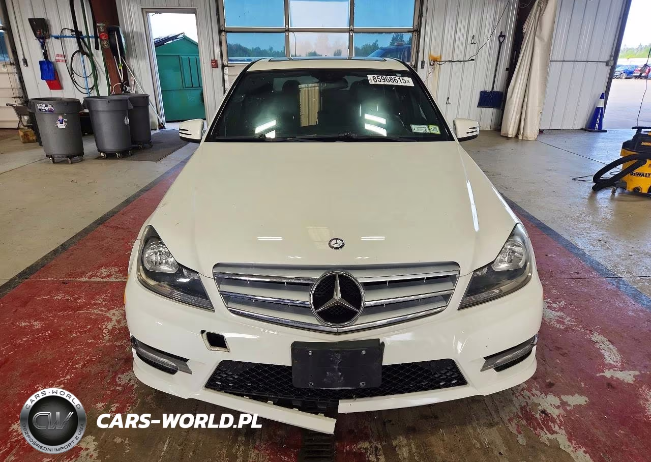 2012 Mercedes-Benz C 300 4Matic VIN:WDDGF8BBXCR233349 - 5