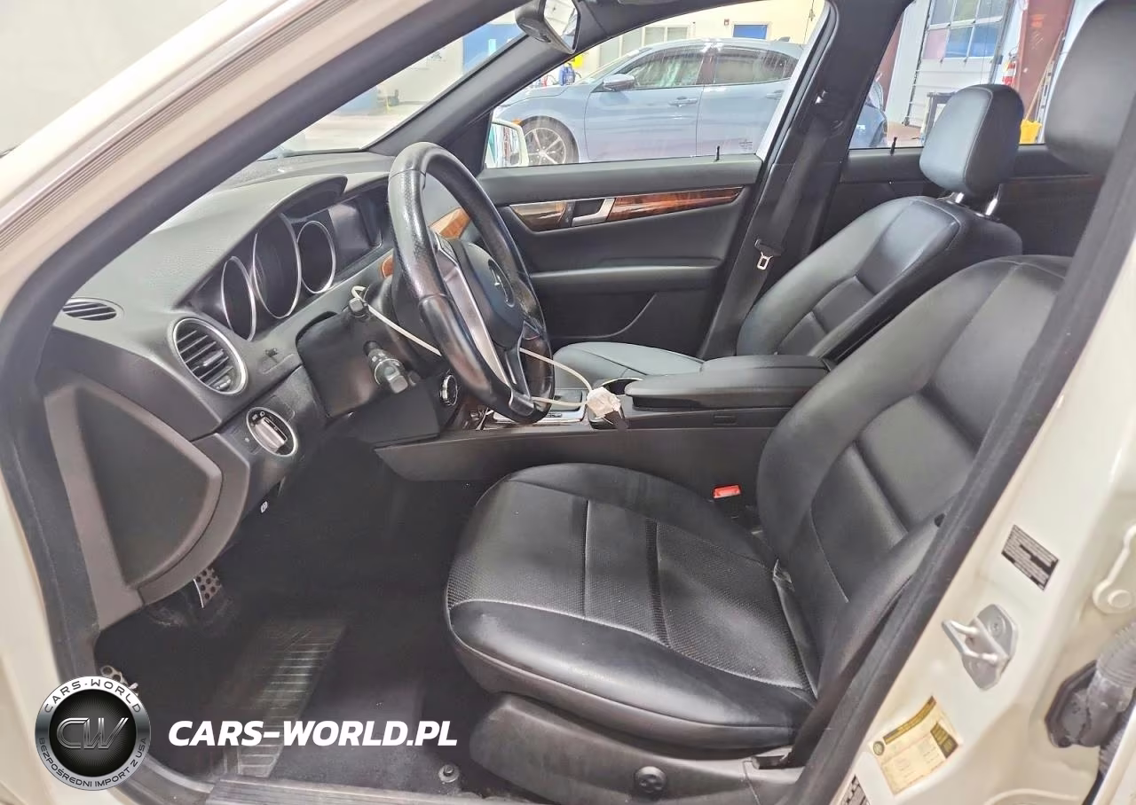 2012 Mercedes-Benz C 300 4Matic VIN:WDDGF8BBXCR233349 - 7