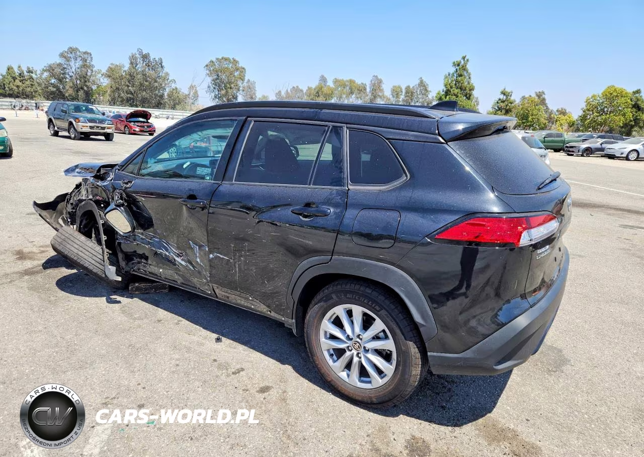 2025 Toyota Corolla Cross Le VIN:7MUCAAAG3SV126287 - 2