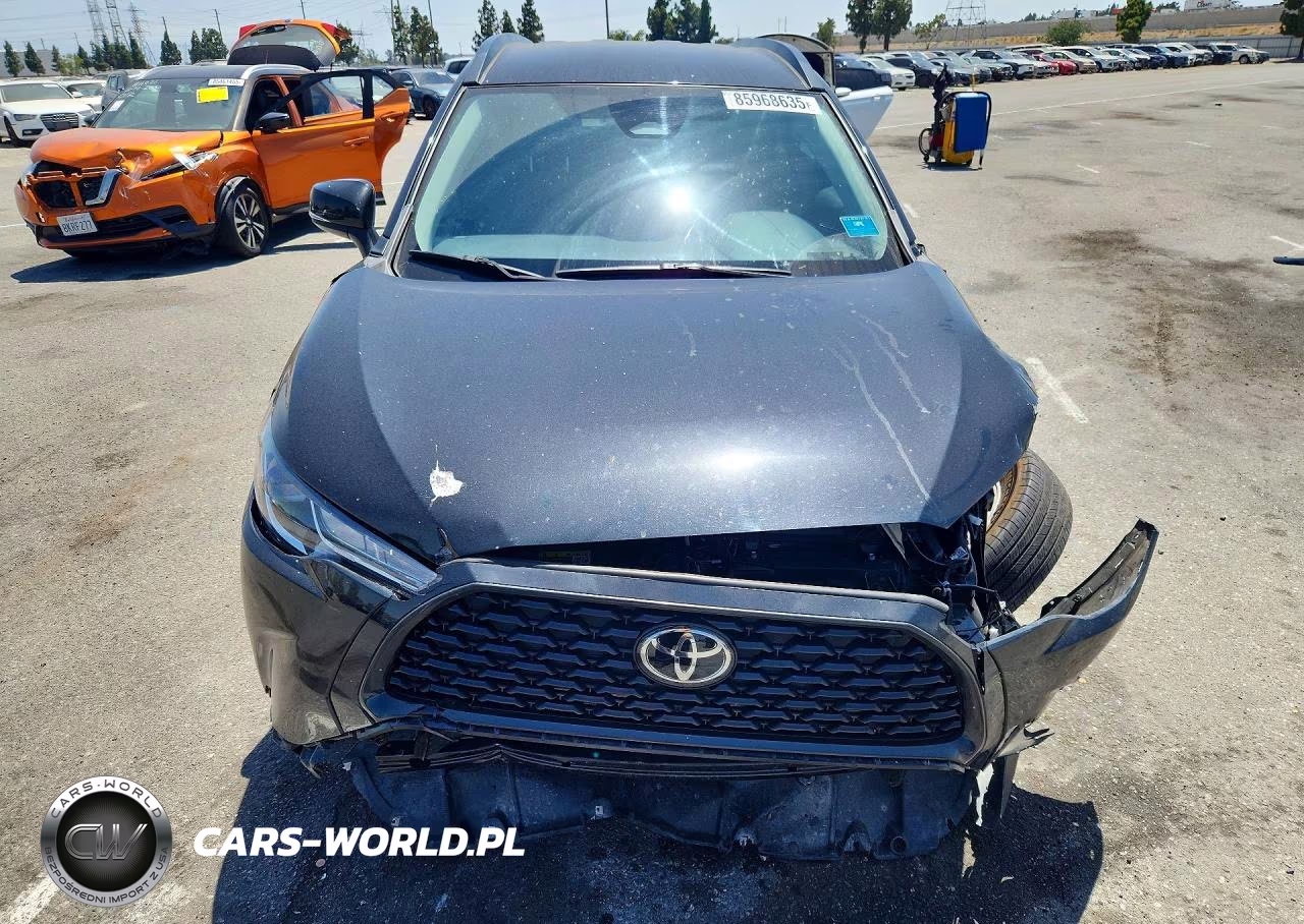 2025 Toyota Corolla Cross Le VIN:7MUCAAAG3SV126287 - 5